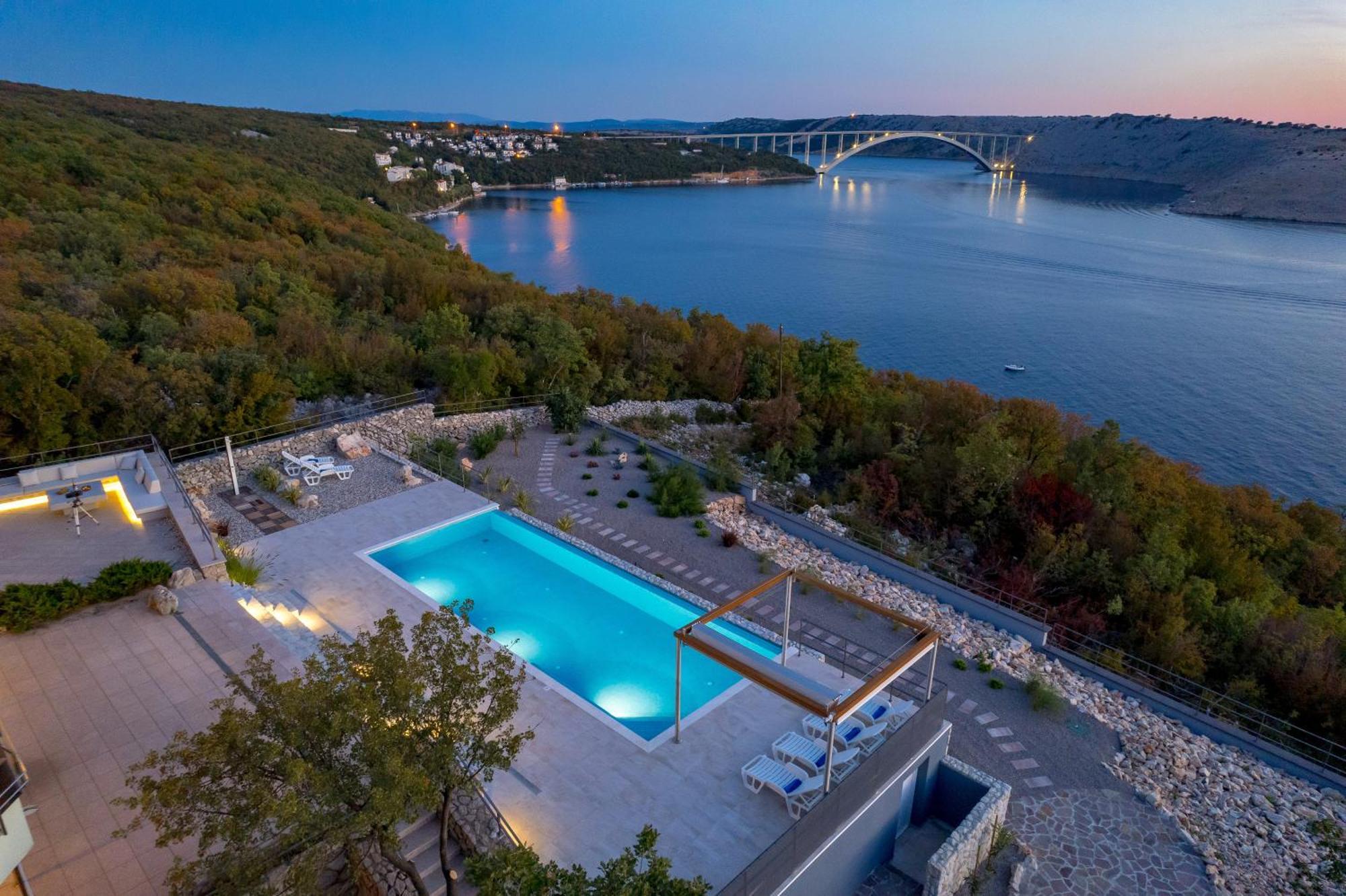 Luxury Villa Ostro With Pool & Krk Bridge View Kraljevica Luaran gambar
