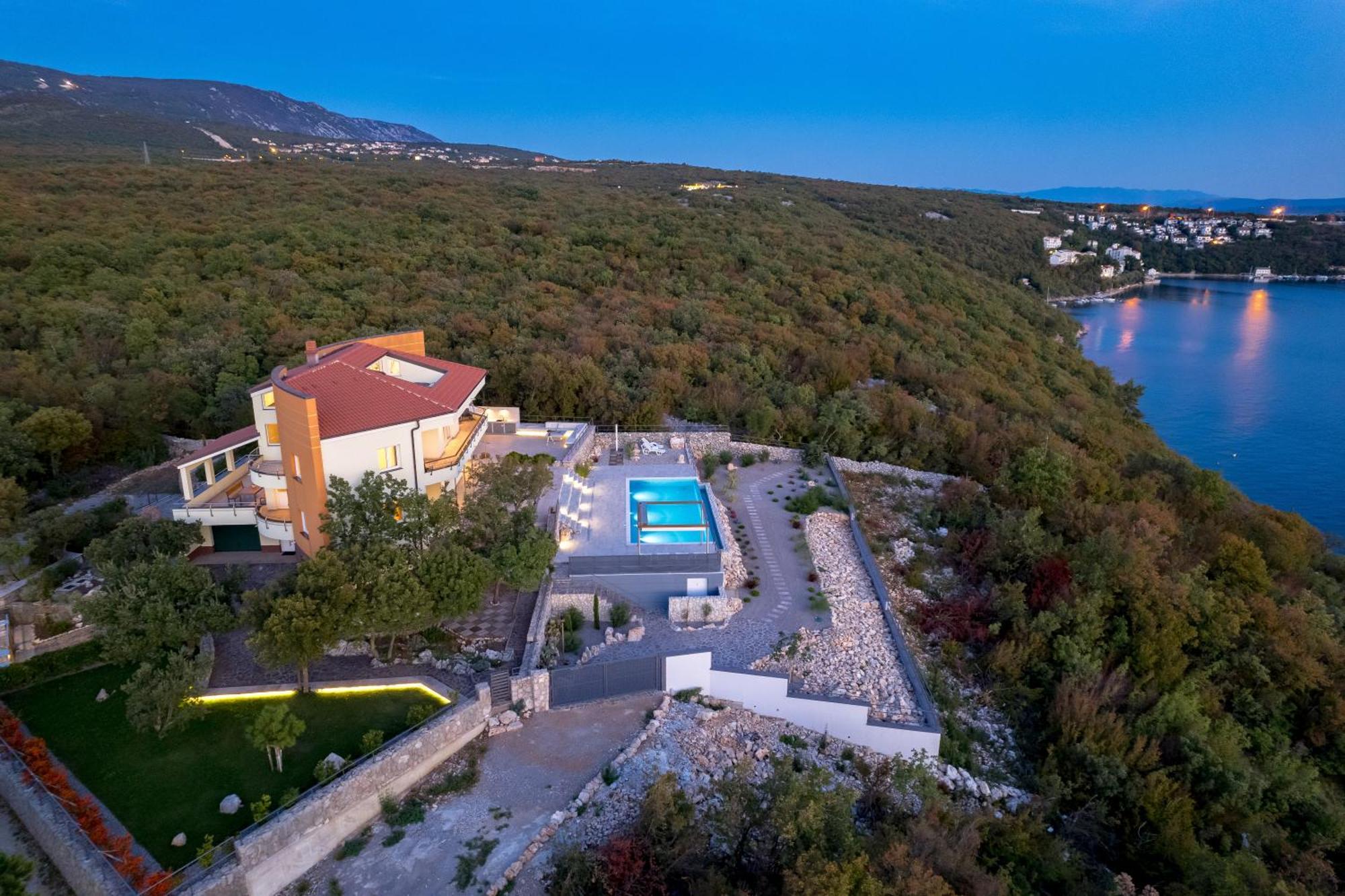 Luxury Villa Ostro With Pool & Krk Bridge View Kraljevica Luaran gambar